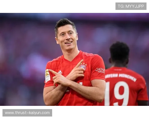 近十年全球足球十大最强球星盘点与全面分析